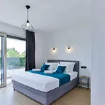 Villa Geminos Ii *
