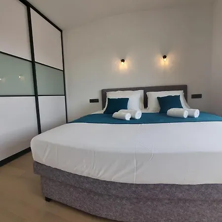 Villa Geminos Ii Srima