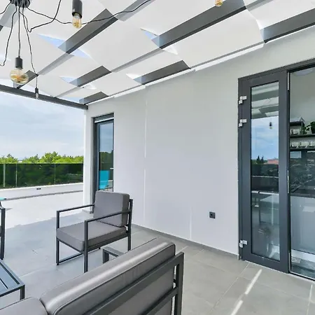 Villa Geminos Ii Srima