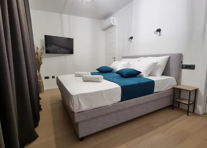 Geminos Ii Villa Srima