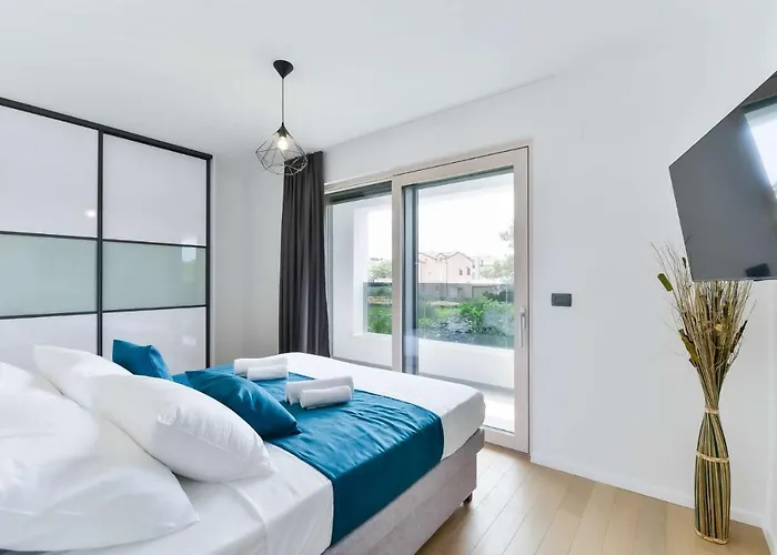 Villa Geminos Ii Srima