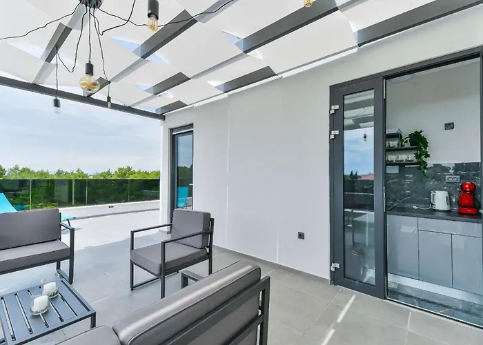 Villa Geminos Ii Srima