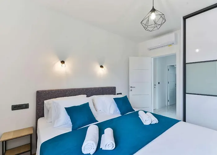 Villa Geminos Ii Srima